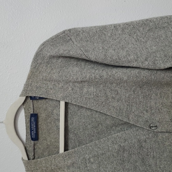 John Ashford pure wool gray cardigan sweater - Picture 3 of 8